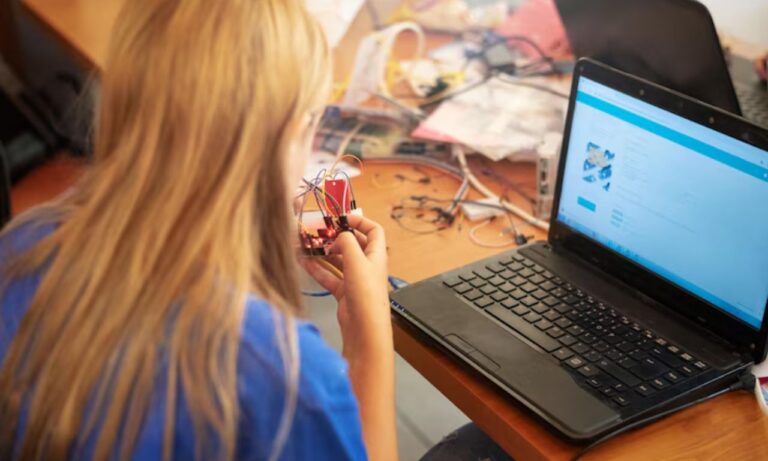 tiwzozmix458: Tracing the Digital Footprint of an Enigmatic Code in Online Culture